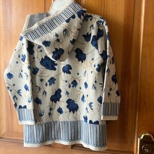 New-Handmade Sweater